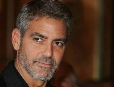 Γιατί τα άσπρα μαλλιά είναι γοητεία;